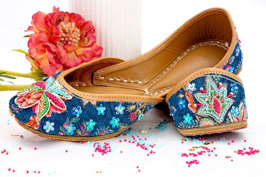 Blue embroidered mojri