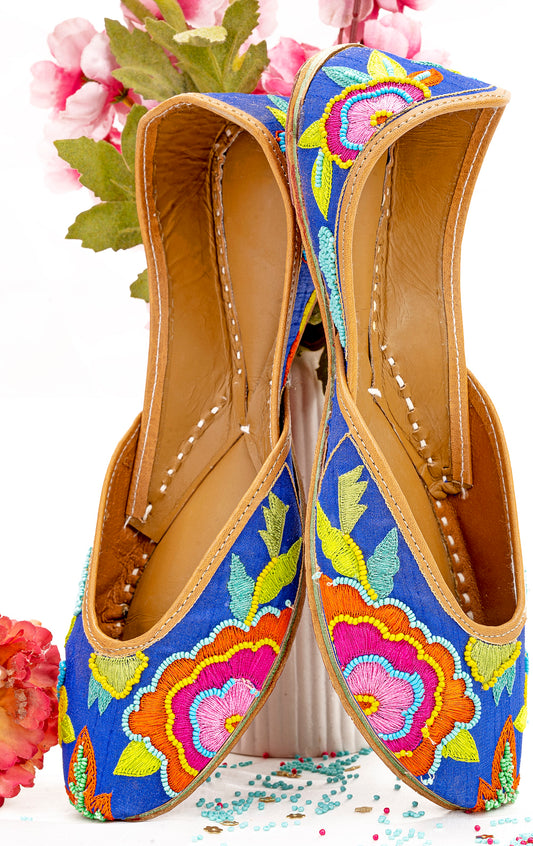 Embroidered blue mojri