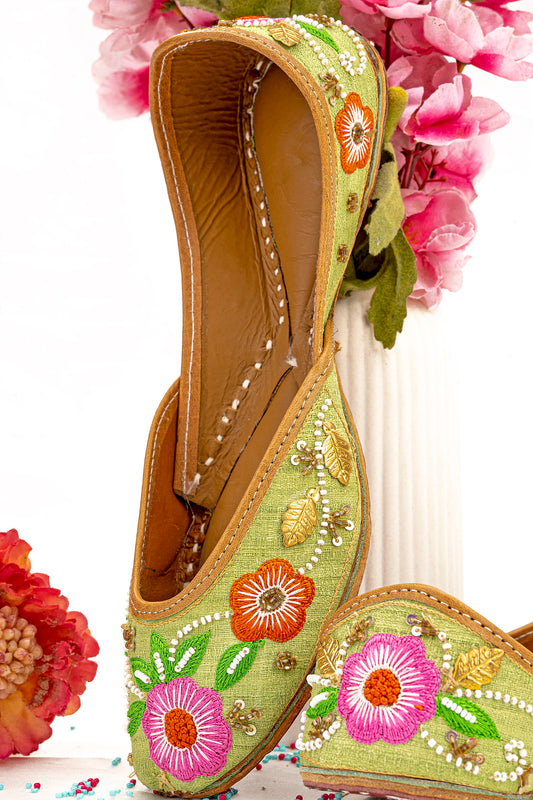 Pista Green embroidered mojri